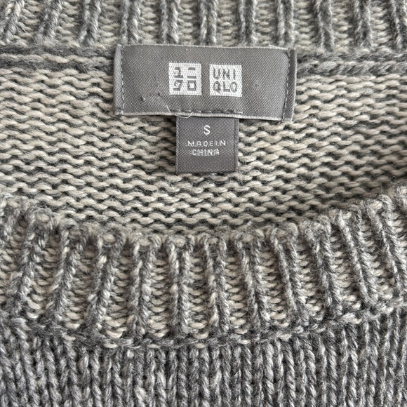 Uniqlo long sleeve crew neck wool blend HEATTECH pullover sweater - Picture 4 of 8